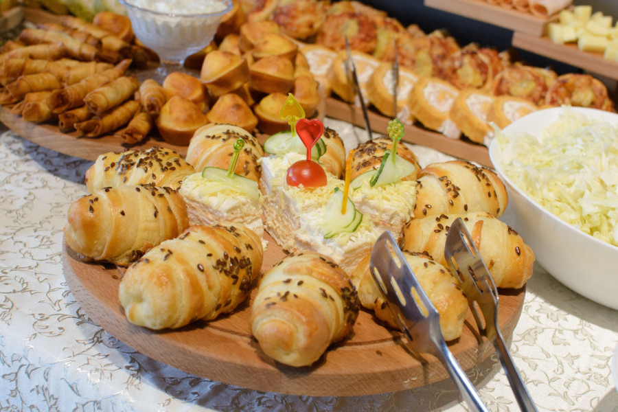 Susam slana prevrnuta torta: Nema praznika bez ovog raskošnog predjela