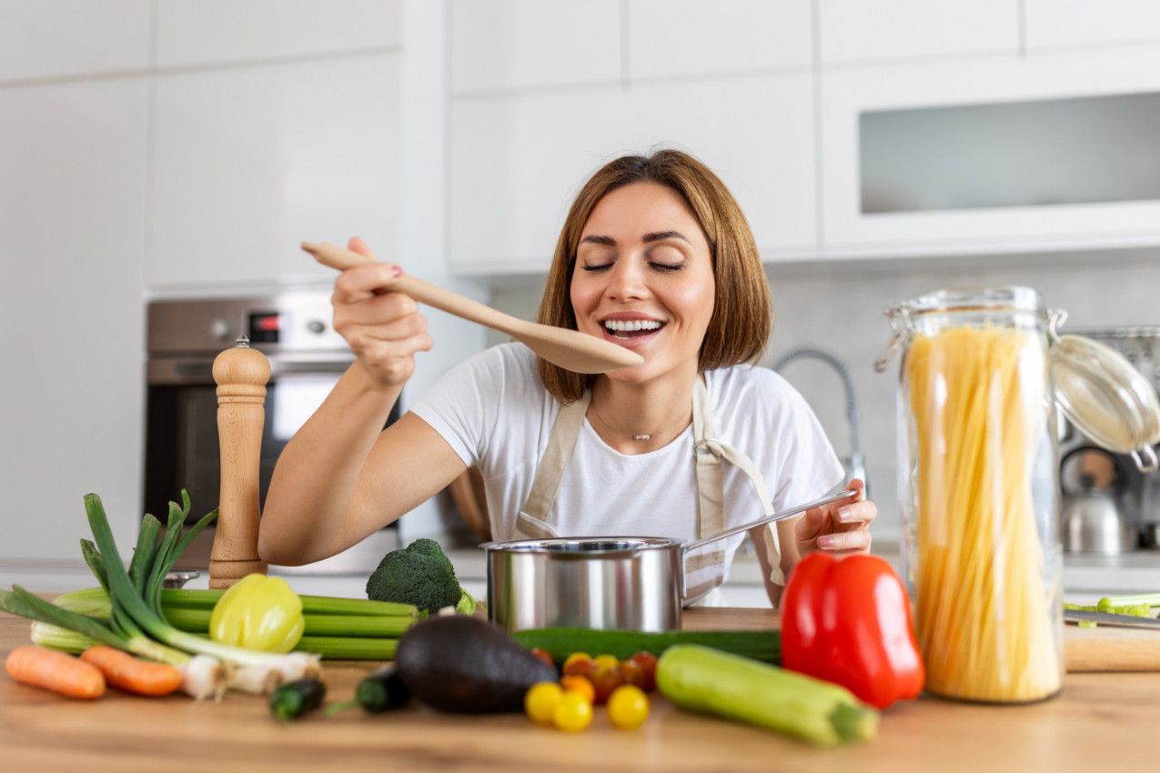 Svi je koristimo, ali malo ko zna: Kada DRVENA KUTLAČA postaje opasnost po zdravlje