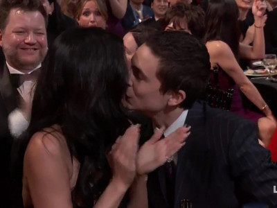 Kajli i Timoti u trenutku zanosa 