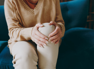 Zašto vas zglobovi više bole zimi i kako sebi da pomognete