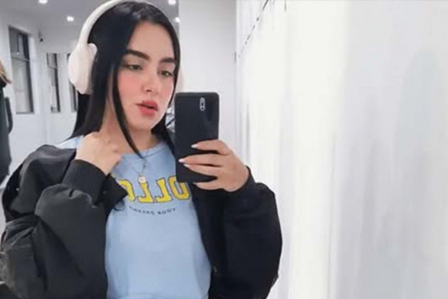 Objavljuje VRELE fotke i prate je milioni, ali niko ne zna čime se stvarno bavi ova devojka - nećete verovati svojim očima