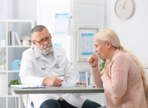 Nije svaki KAŠALJ isti: Doktori otkrivaju kada morate HITNO da reagujete - ne čekajte ni tren duže!