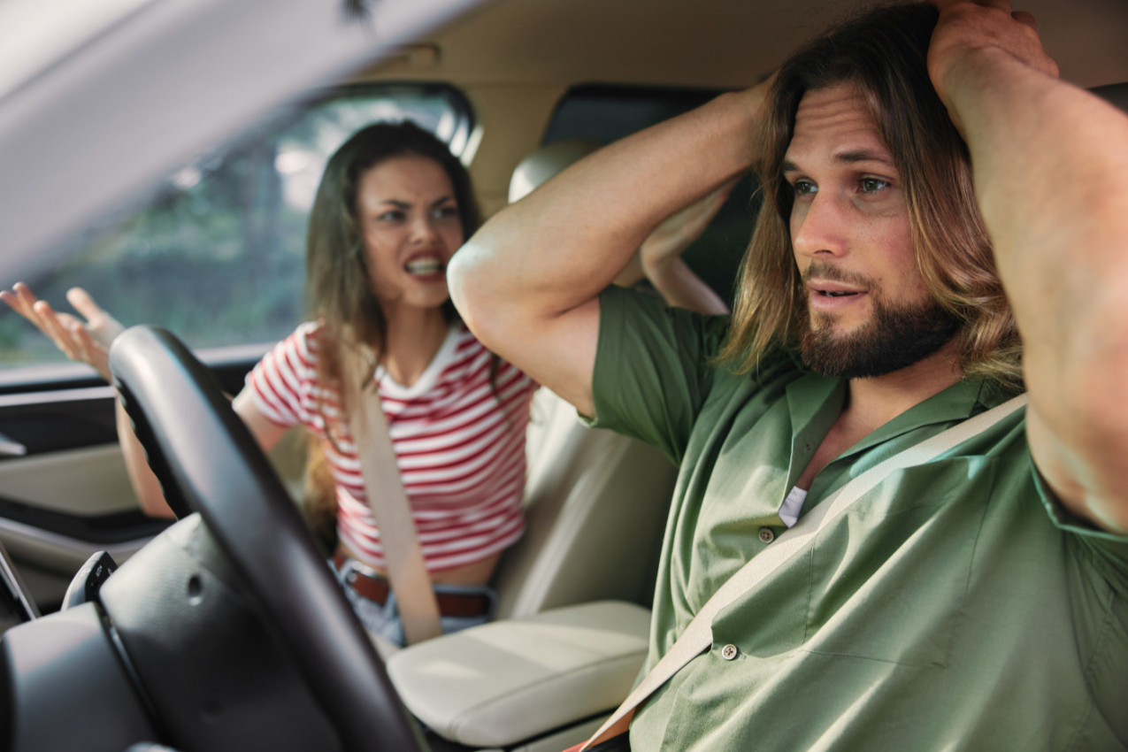 Sumnjam da sam OTAC DETETA koje drugi muškarac odgaja kao svoje: Beba ima MOJE OČI, ali niko ne sme da zna za nas!