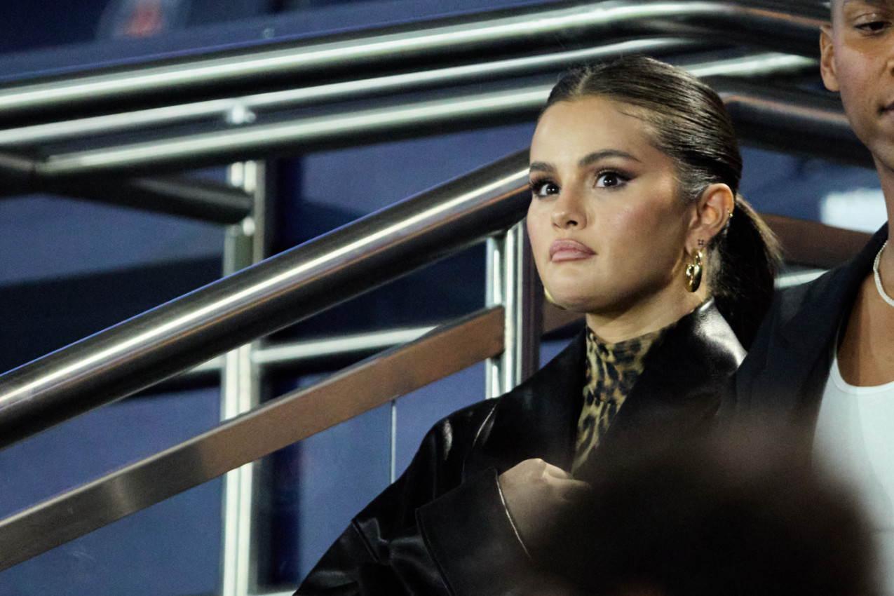 Najveća zvezda pokazala lice bez filtera: Ovako zaista izgleda žena koju prati 415 miliona ljudi (FOTO)