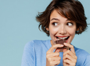 Uživajte u crnoj čokoladi: Evo koliko možete dnevno da je pojedete bez griže savesti