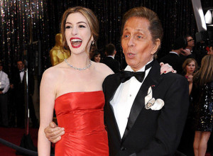 Po čemu ćemo pamtiti slavnog kreatora: VALENTINO crvena, savršenstvo kreacija i moda koja ne prolazi