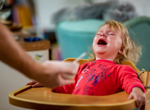 Ovo je NAJGORA REČENICA koju možete da kažete detetu kada plače ili ima NAPAD BESA!