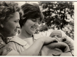 Majka je davne 1971. dala oglas za DADILJU: Ni sanjala nije da će joj ona OTETI BEBU, 51 god kasnije DNK test otkrio sve