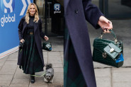 Kad i pas dobije svoj modni dodatak: Amanda Holden šokirala London torbicom