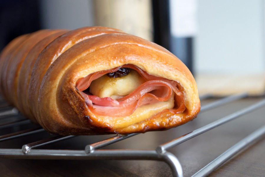 Harmonika hleb sa šunkom i sirom prste da poližeš: Brz doručak za posao