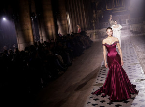 Počinje NEDELJA VISOKE MODE u Parizu: Samo odabrani imaju pravo učešća, pravila su surova (GALERIJA)