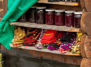 Pet godina prodavao džem pored puta - a onda je pored njega stao DŽIP i sve se promenilo: Jedan SAVET mu je preokrenuo život