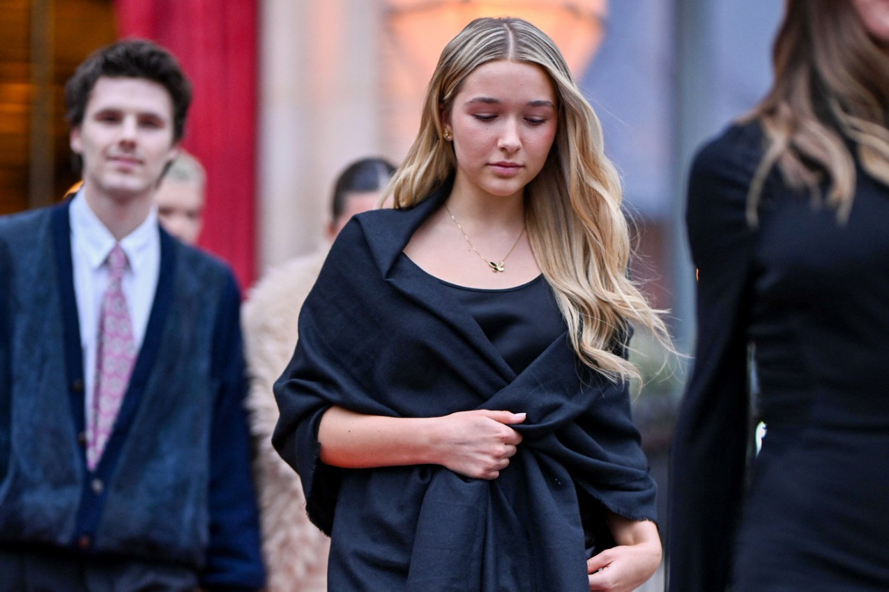 Iskopirala mamu od glave do pete i zablistala: HARPER BEKAM u izdanju koje su svi primetili