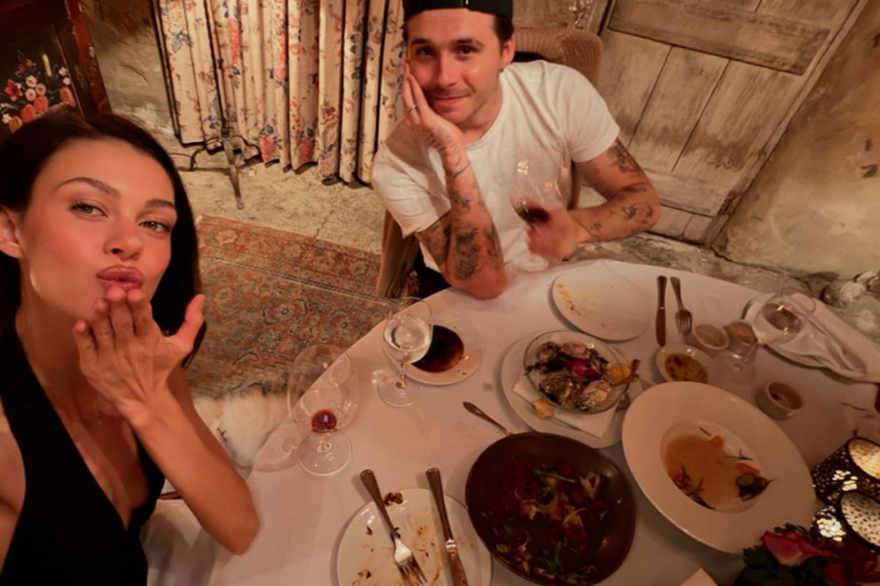 Bekamovi ponovo javno osramoćeni! Osvanula FOTKA SNAJKE VIKTORIJE BEKAM iz kreveta - čedna Nikola gotovo bez ičega (FOTO)