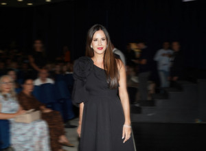 TAMARA VUČIĆ zablistala u Rimu: Ova BOJA je hit nastupajućeg proleća, a model suknje podseća na zlatno doba Holivuda (FOTO)