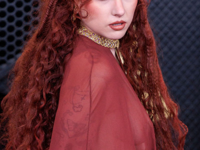 Čapel Roun u smeloj Mugler haljini
