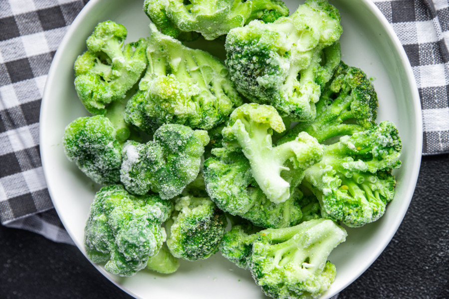 Evo zašto NIKADA ne treba da KUVATE zamrznuti BROKOLI