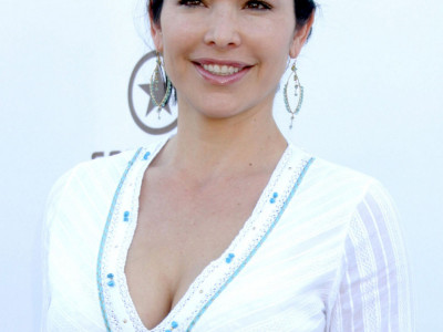  Mnogi veruju da su estetske intervencije poput redovnog korišćenja botoksa, filera i mogućih zahvata na koži i strukturi lica doprinele promeni njenog izgleda