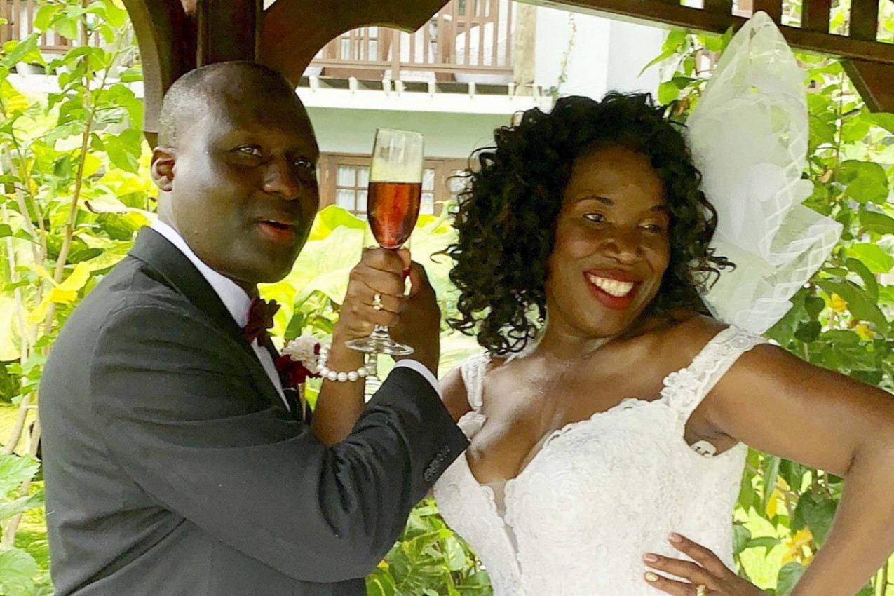 Svakih pet godina novo VENČANJE, nova haljina, novi prsten – ovako oni održavaju STRAST u braku