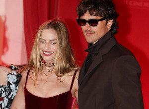 "Opsednuta sam njime": Glumica šokirala izjavom o kolegi sa kojim ima VRELE scene, dok njen muž CRVENI, a dete ih čeka kod kuće