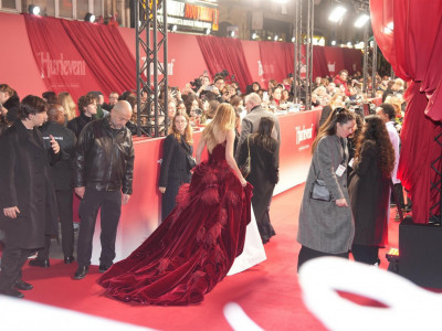 Pojedini mediji spekulišu da se Margo toliko zbližila sa mladim kolegom Džejkobom