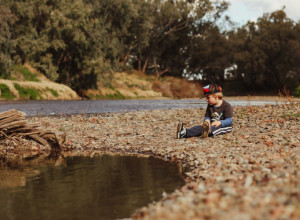 Majku sa decom u čamcu struja odvukla i ostavila zarobljene: Jedini način da prežive bio je da ona donese NAJTEŽU ODLUKU