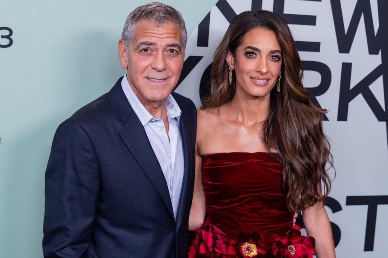 AMAL KLUNI dominira i u Milanu: Utegla se u crni minić, ali ove ČIZME kradu šou - žene u Srbiji ih obožavaju