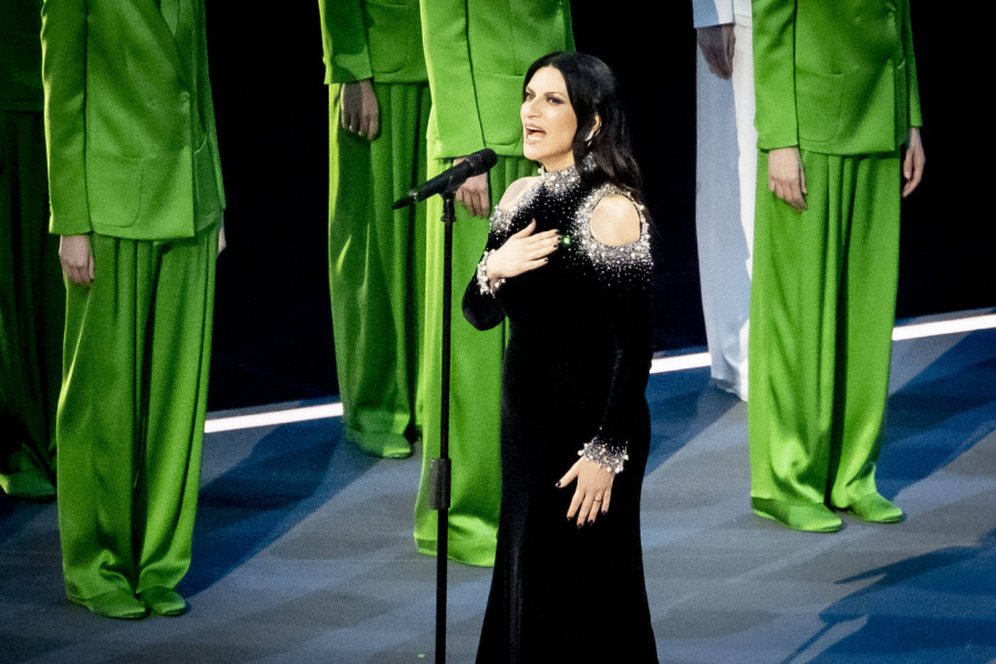 Muzička diva u Armani haljini otvorila Olimpijske igre, a iza nje - burna priča: Bila ljubavnica oženjenom čoveku s troje dece, pa usledio veliki preokret