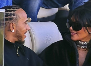 Kim Kardašijan PRVI PUT u javnosti sa navodnim novim dečkom: U loži su SEVALE VARNICE, evo šta su krišom radili (FOTO/VIDEO)