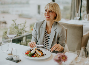 Ove 3 NAMIRNICE bukvalno brišu lepotu: UNIŠTAVAJU KOŽU brže nego što kreme potom uspevaju da je spasu (VIDEO)