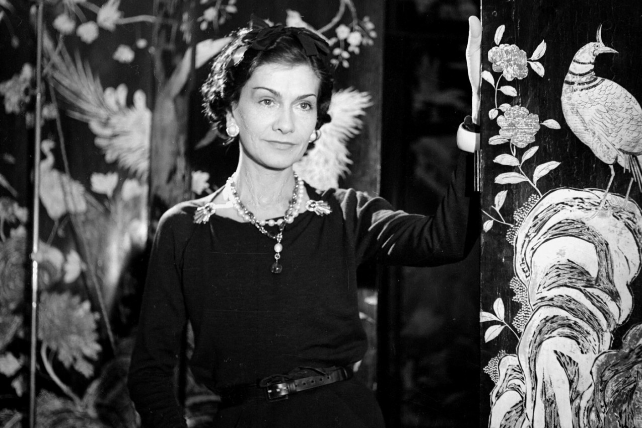 Ništa nije teže napraviti nego malu crnu haljinu. Moda mora da predstavlja mesto i trenutak