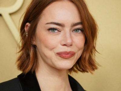 Da li vam se dopada ovo što je obukla?