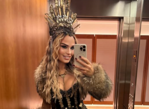 MARIJANA MATEUS zapalila sve u haljini koja briše godine: Dubok dekolte i mini-suknja, niko ne zna gde pre da gleda! (FOTO)