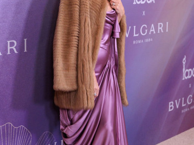 Da li vam se dopada ovakva bunda preko satenske haljine?