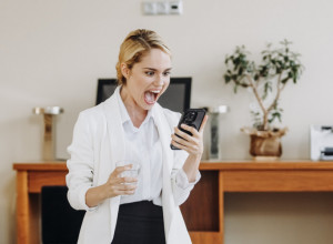 Mislila sam da imam savršen brak, a onda mi se javila DRUGA ŽENA: Pomisao da ima ćerku mi je bila nemoguća, a onda sam videla dokaz!