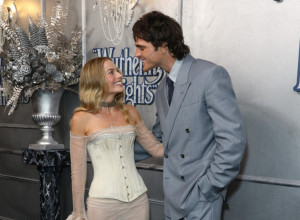 POMRAČENJE SUNCA u Vodoliji donosi neočekivanu SREĆU, ali samo za 5 znakova: Velika iznenađenja im slede naredne nedelje!