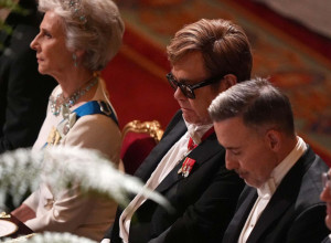 Samo 3 dana posle svadbe je odlučio da ostavi ženu: Odmah su se RAZVELI, a PEVAČ se zaljubio u muškarca