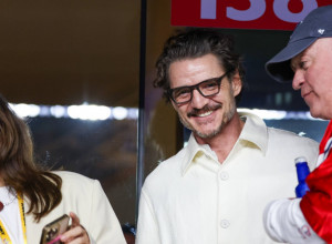 Najatraktivniji glumac ima novog dečka?! Pedro Paskal se JAVNO mazi s njim, slike govore više od reči (FOTO)