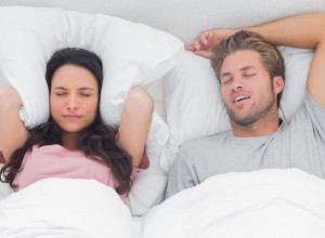 Lekari otkrivaju: Ovo su 4 proverena načina da zauvek eliminišete HRKANJE i vratite MIRAN SAN partneru