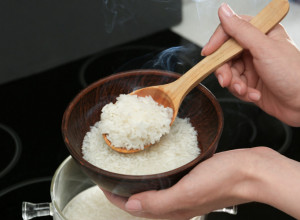 JEDAN TRIK PRE KUVANJA menja sve: PIRINAČ postaje rastresit, boljeg ukusa i savršene teksture