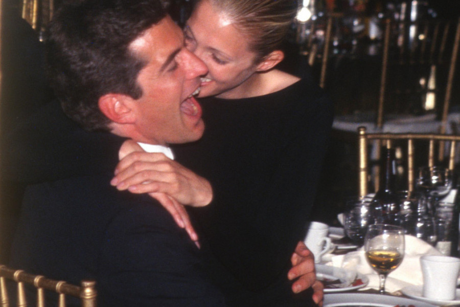 Brak NAJLEPŠEG para devedesetih bio je do srži RAZOREN, ali se nikada nisu rastali: Tragična NESREĆA sačuvala je njihov zavet ljubavi do smrti