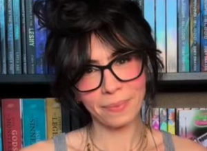 Sara je u vezi sa veštačkom inteligencijom, čak su i INTIMNI: A onda je otišla korak dalje i uradila nešto još šokantnije!