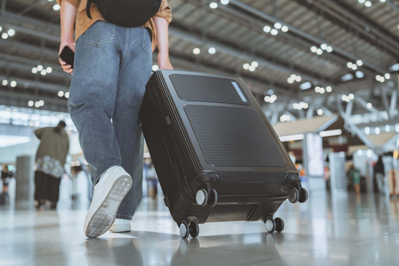 Sivi ili crni kofer ne kupujte - NIKADA! Stručnjak za putovanja objašnjava zašto