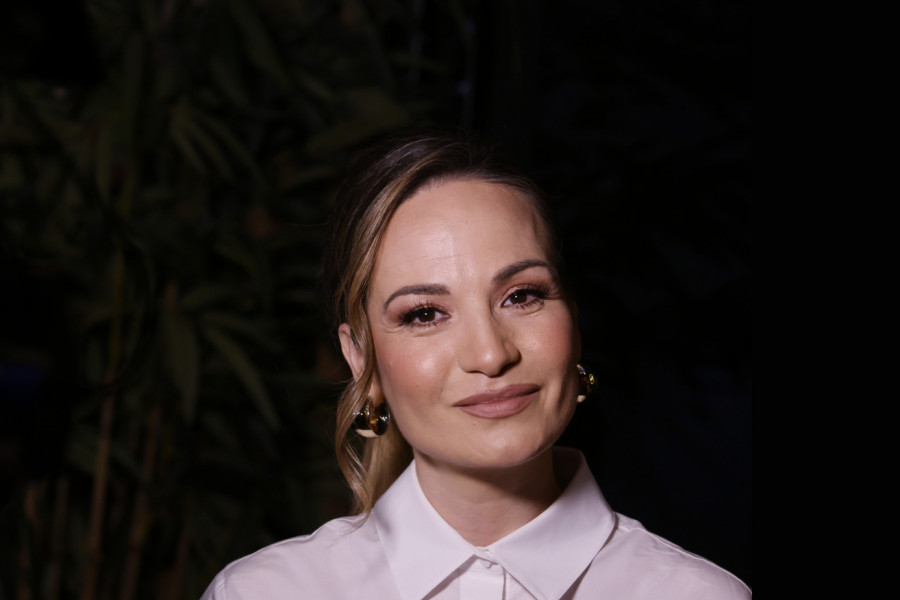 Mislim da je svaka žena koja se neguje pre svega duhovno, a onda i fizički - lepa žena