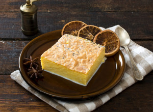 Starinski kolač koji svi obožavaju: Recept za mekani KOH SA GRIZOM koji uspeva svaki put