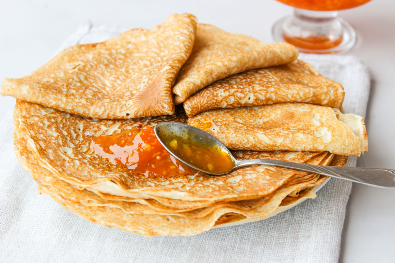 Recept za POSNE PALAČINKE koje uspevaju iz prve: Toliko su ukusne da ćete ih praviti i kada nije post