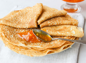 Recept za POSNE PALAČINKE koje uspevaju iz prve: Toliko su ukusne da ćete ih praviti i kada nije post