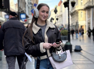 Beograđanke otkrile šta nose ove sezone i bez čega ne izlaze iz kuće: Jedan DETALJ nikad ne zaboravljaju! (VIDEO)