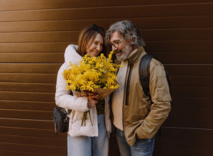 Jeste li partnerkama i majkama kupili danas MIMOZE? Postoji razlog zašto se baš one poklanjaju za 8. MART!