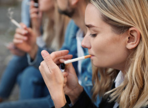 Prva CIGARETA može vam uništiti život: Evo šta vam niko ne kaže o nikotinskoj ZAVISNOSTI i raku i kako možete da se spasite